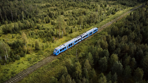 A hidrogénhajtású vonatok ott is használhatóak lesznek, ahol nincs villanyosítva a vasúti közlekedés (Fotó: Alstom)