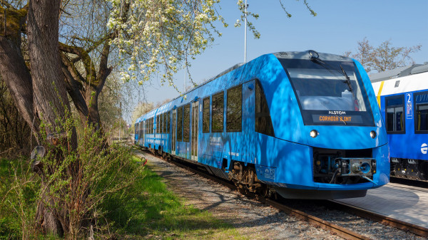 Az Alstom Coradia iLint típusú hidrogénhajtású vasúti szerelvényei más országokban is hamarosan megjelenhetnek (Fotó: Alstom)